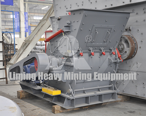 Low-speed grinding mill